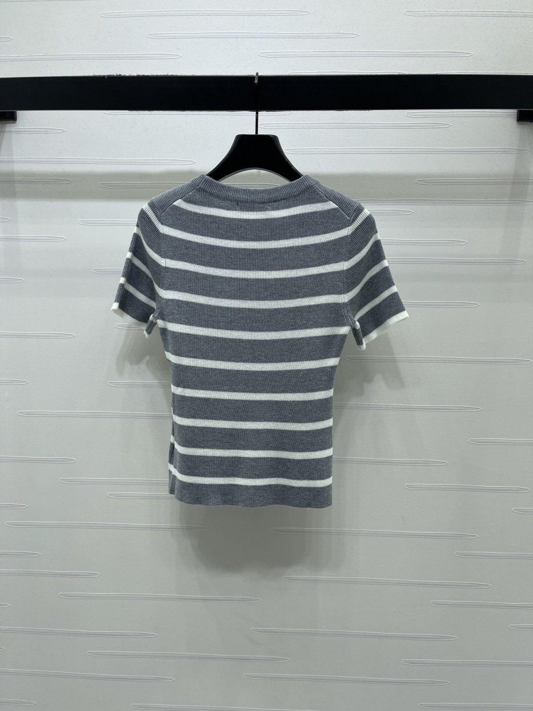 Women's short sleeves